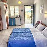 Helena Aparthotel Chora