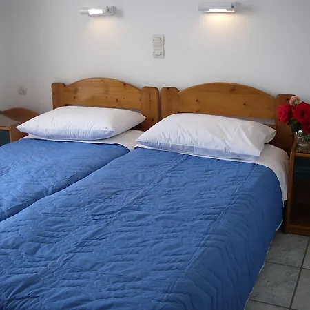Helena Aparthotel Chora (Ios)