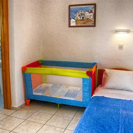 Aparthotel Helena Chora (Ios)