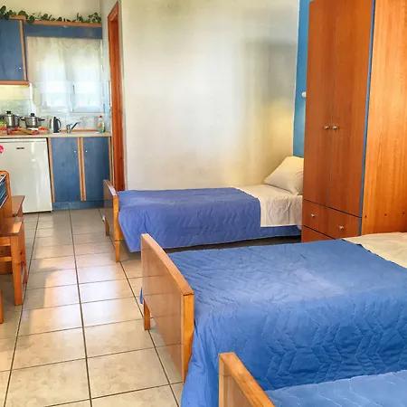 Helena * إيوس خورا