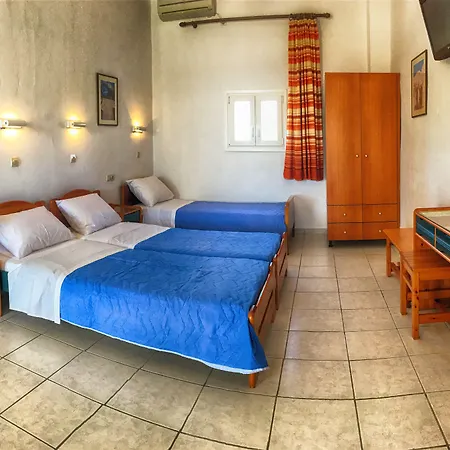 Helena * إيوس خورا