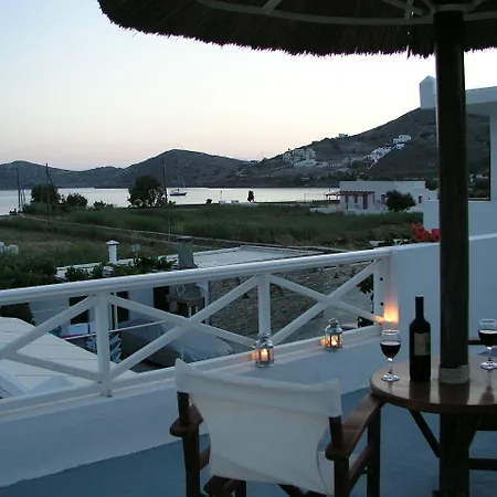 Helena Aparthotel Chora (Ios)